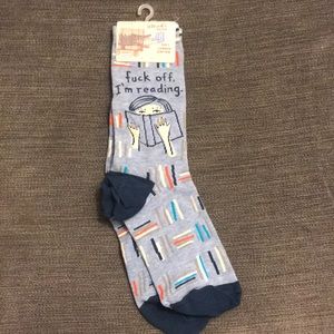 NWT Blue Q crew socks w/girl reading book